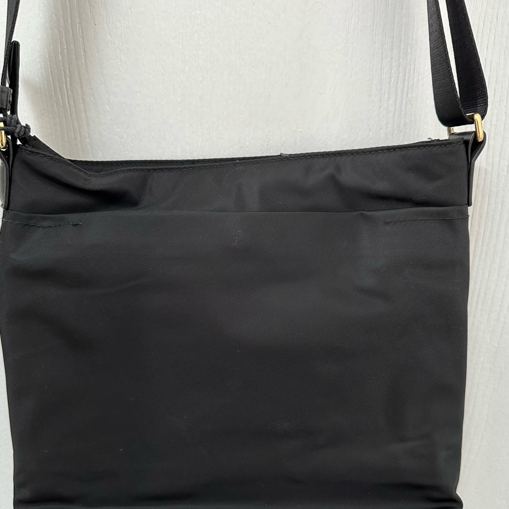 New TUMI Black and Gold Crossbody Bag - Picture 3 of 9